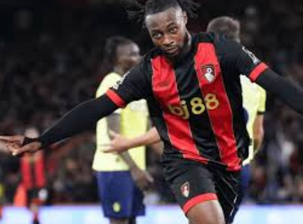 安托万·塞梅尼奥英超15球领跑射手榜 边路突破成