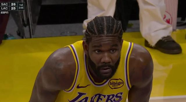 里夫斯跳出合同成自由球员 湖人今夏薪金空间达