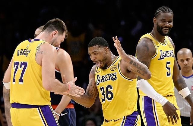 湖人季后赛首战迎火箭冲击 斯马特防守成关键变